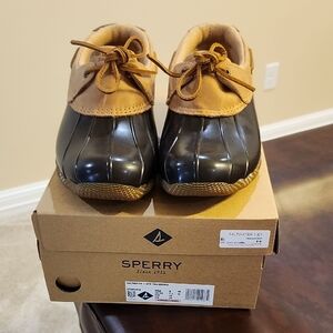 Sperry Women's Saltwater Boots in Black and Tan